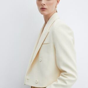 NWT Chic Cream Women's Suit Jacket